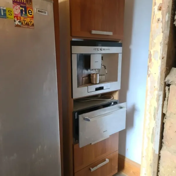 Coffee maker: Siemens Integrated Fully Automated