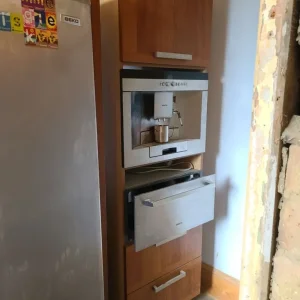 Coffee maker: Siemens Integrated Fully Automated