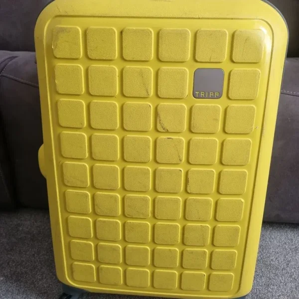 Tripp suitcase (medium)