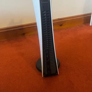 PS5 Two controllers - Image 3