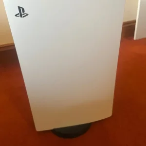 PS5 Two controllers - Image 4