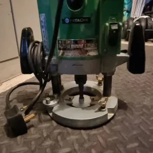 Hitachi plunge router and cutter bits - Image 2