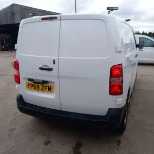2019 Vauxhall Vivaro L1H1 2900 EDITION S/S AIR CON / RACKING SHELVING Box Van Diesel Manual - Image 5