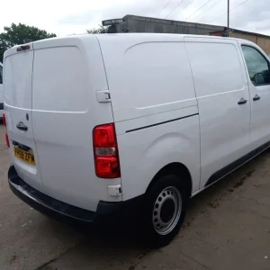 2019 Vauxhall Vivaro L1H1 2900 EDITION S/S AIR CON / RACKING SHELVING Box Van Diesel Manual - Image 6