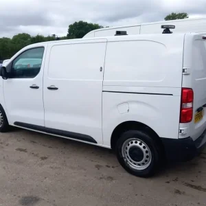 2019 Vauxhall Vivaro L1H1 2900 EDITION S/S AIR CON / RACKING SHELVING Box Van Diesel Manual - Image 7