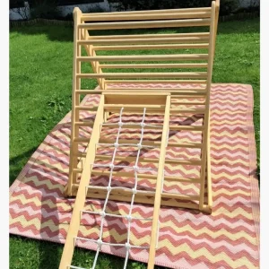 Pickler - Sturdy Triangle Frame with Ramps & Ladder - Image 2