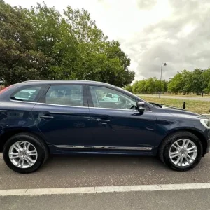 2014 Volvo XC60 D5 SE LUX NAV AWD-AUTOMATIC Estate Diesel Automatic - Image 6