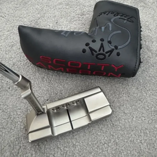 Mint condition Scotty Cameron Super Squareback 2 34inch