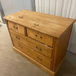Pine chest of drawers - Image 2