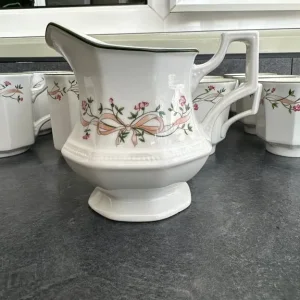 Eternal Beau tea cups and coffee cups with jug - Image 2