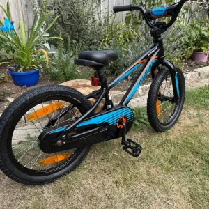 Specialist Hotrock 16” kids bike - Image 3