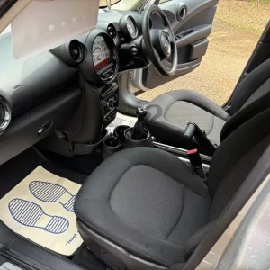 2013 MINI Countryman 1.6 Cooper 5dr HATCHBACK Petrol Manual - Image 8