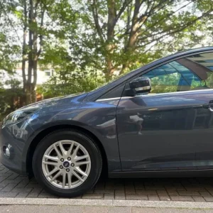 2013 Ford Focus 1.0 EcoBoost Titanium 5-door hatchback - Image 5
