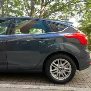 2013 Ford Focus 1.0 EcoBoost Titanium 5-door hatchback - Image 6