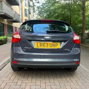 2013 Ford Focus 1.0 EcoBoost Titanium 5-door hatchback - Image 8