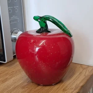 Vintage LARGE Red Glass Apple, home Decor,Vintage Hand Blown Glass. - Image 8