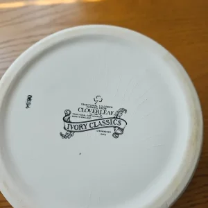 Cloverleaf ivory classic kitchen ware - Image 5