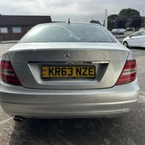 2014 Mercedes-Benz C-Class C180 BlueEFFICIENCY Executive SE 4dr Auto!! ULEZ FREE!! FULL HISTORY!!... - Image 8