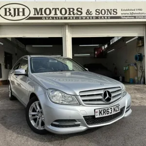 2014 Mercedes-Benz C-Class C180 BlueEFFICIENCY Executive SE 4dr Auto!! ULEZ FREE!! FULL HISTORY!!...