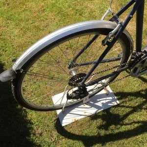 Hybrid alloy mens bike - Image 4