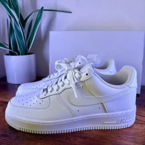 Nike Air Force 1 White Men's UK 9 Brand New - Image 3