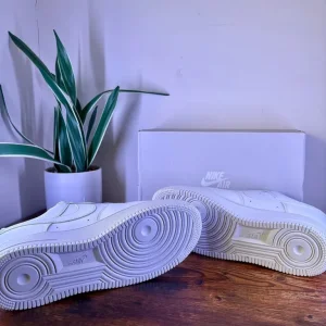 Nike Air Force 1 White Men's UK 9 Brand New - Image 7