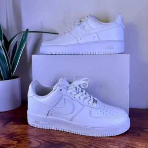 Nike Air Force 1 White Men's UK 9 Brand New