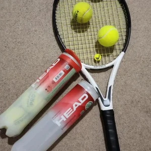 Tennis racket