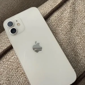 White Apple iPhone 12 64GB - Image 4