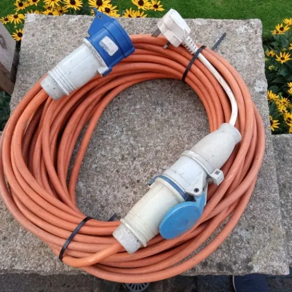 CARAVAN POWER LEAD 24m HEAVY DUTY 2.5 CABLE