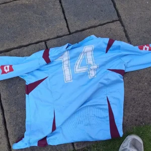 15 x Football kit tops