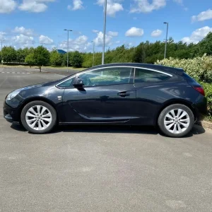 Vauxhall, GTC, Hatchback, 2015, Manual, 1364 (cc), 3 doors - Image 3