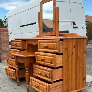 A QUALITY SOLID PINE DRESSING TABLE / STOOL & MIRROR - Image 6