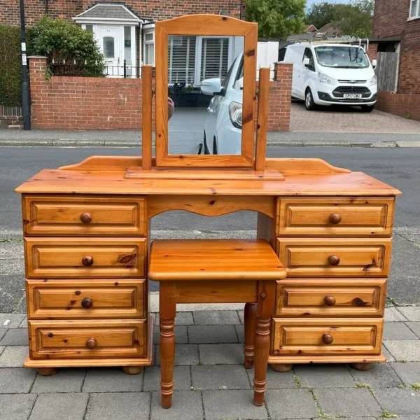 A QUALITY SOLID PINE DRESSING TABLE / STOOL & MIRROR