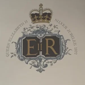 Vintage 1977 ER Queen Elizabeth Silver Jubilee Sandwich Platter Tray - Image 3