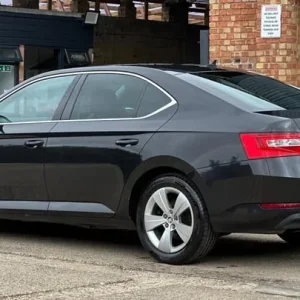 2016 Skoda Superb 2.0 TDI SE Technology Euro 6 (s/s) 5dr Diesel - Image 7