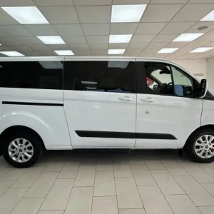 2020 Ford Tourneo Custom 2.0 320 EcoBlue Zetec Minibus Double Cab 5dr Diesel Manual L2 Euro 6 (s/... - Image 2