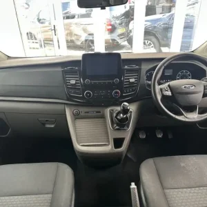 2020 Ford Tourneo Custom 2.0 320 EcoBlue Zetec Minibus Double Cab 5dr Diesel Manual L2 Euro 6 (s/... - Image 4