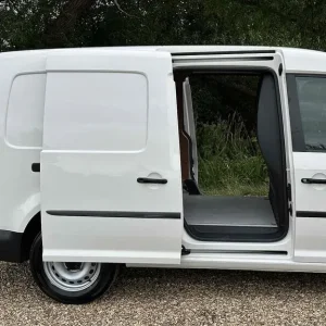 2019 Volkswagen Caddy Maxi TDI C20 Startline Panel Van Diesel Manual - Image 4