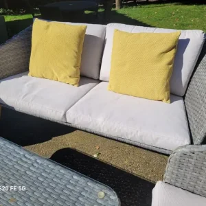 Rattan garden furniture set, delivery available - Image 3