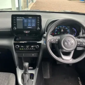 2023 Toyota Yaris Cross 1.5 Hybrid Design 5dr CVT Hybrid Estate Estate Hybrid Automatic - Image 5