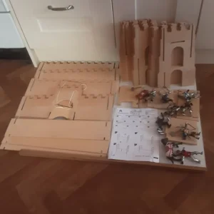 Early learning Centre wooden large slot together castle ,instructions + knights.