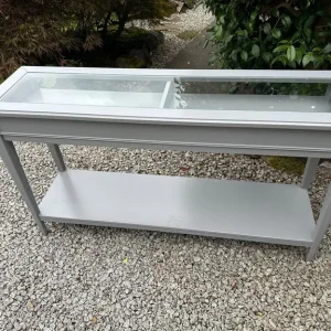 Grey & glass console table to upcycle - Image 2