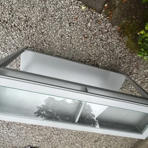 Grey & glass console table to upcycle - Image 4