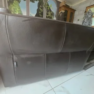 l4 seater eather sofa bed perfect condition - Image 8
