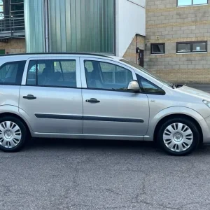 2010 Vauxhall Zafira 1.6i Life 5dr MPV - Image 3