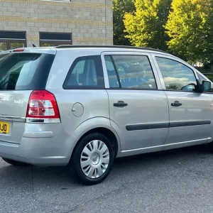 2010 Vauxhall Zafira 1.6i Life 5dr MPV - Image 4