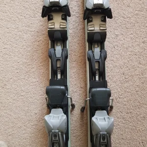 *Postage Available* Volkl Energy 320 163cm Skis + Marker M10 Bindings & Leki Stratos Poles + Bag - Image 6