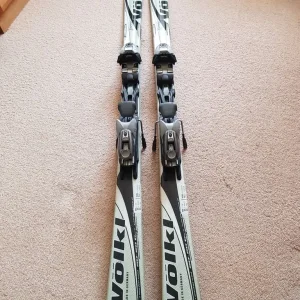 *Postage Available* Volkl Energy 320 163cm Skis + Marker M10 Bindings & Leki Stratos Poles + Bag - Image 8
