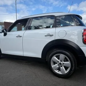 2016 MINI Countryman 1.6 One SUV 5dr Petrol Manual Euro 6 (s/s) (98 ps) SUV Petrol Manual - Image 7